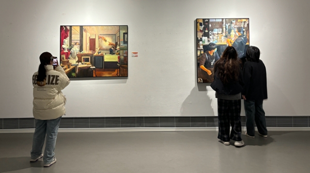 南通籍青年藝術(shù)家邀請(qǐng)展正在展出