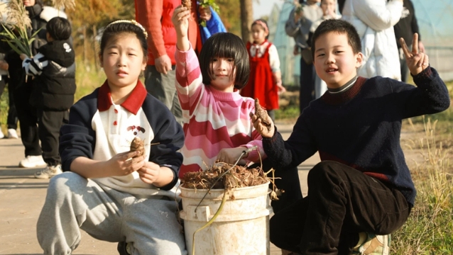 傳承農(nóng)耕文化 體驗(yàn)勞動(dòng)之樂(lè) | 啟東“童馨關(guān)愛(ài)計(jì)劃”開(kāi)展農(nóng)耕體驗(yàn)活動(dòng)